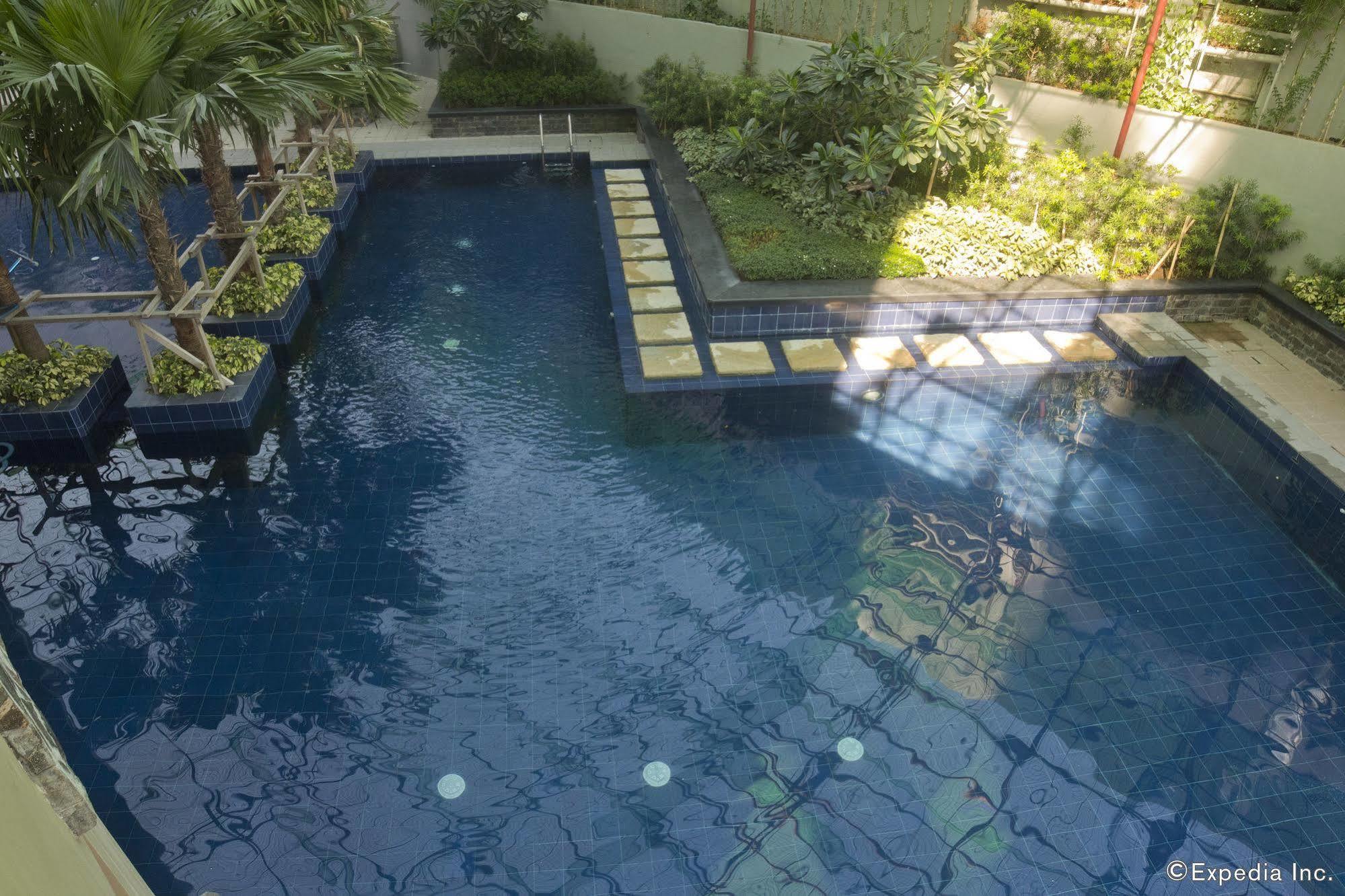 Sunshine City Suites Pasig City Exterior foto