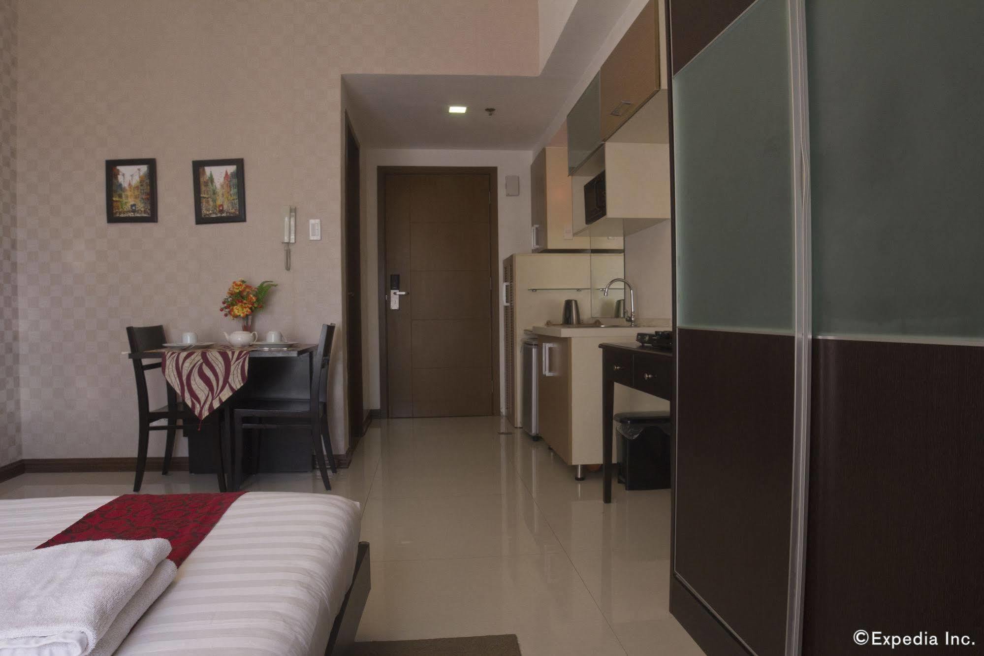 Sunshine City Suites Pasig City Exterior foto