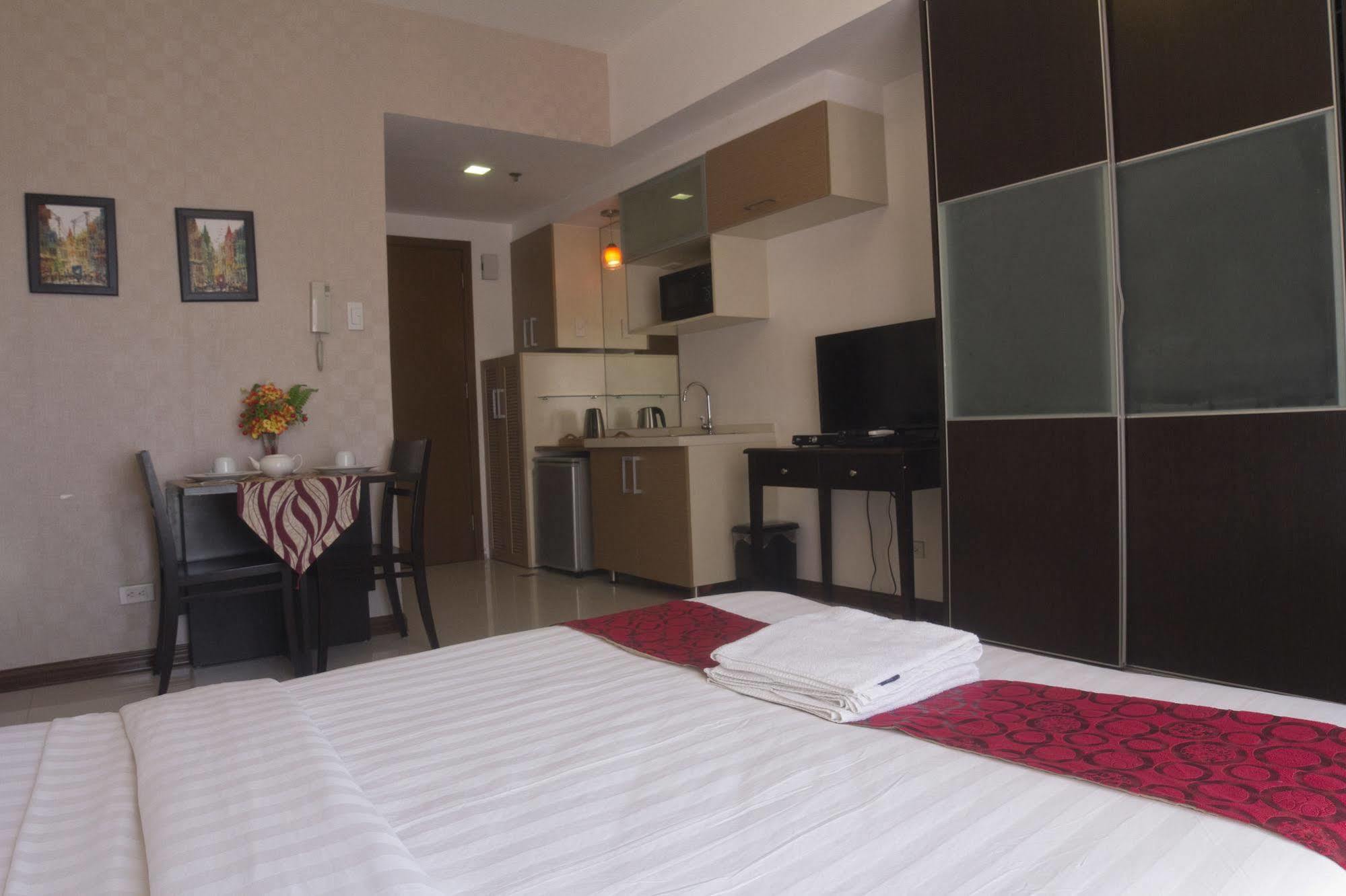 Sunshine City Suites Pasig City Exterior foto